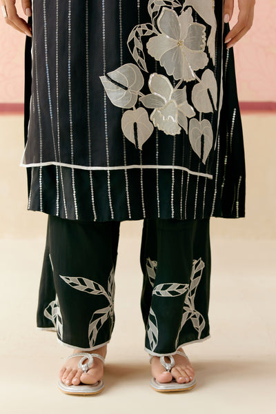 "i Am" a Black & White Rose  Applique & Hand Embroidered Ombre Layered Kurta Set